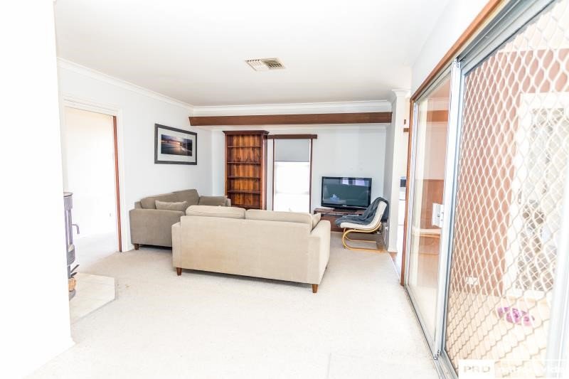 7 Noobillia Avenue TAMWORTH 2