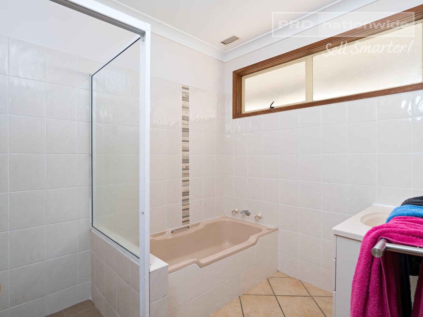 7 Norfolk Avenue LAKE ALBERT 9