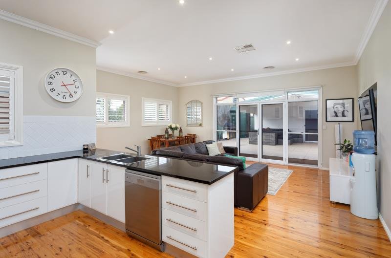 7 Norman Street WAGGA WAGGA 4