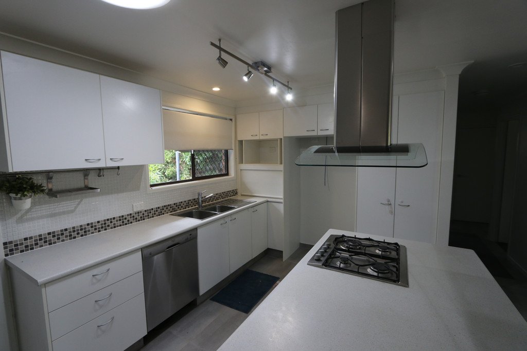 7 Nyora Street SOUTHPORT 6