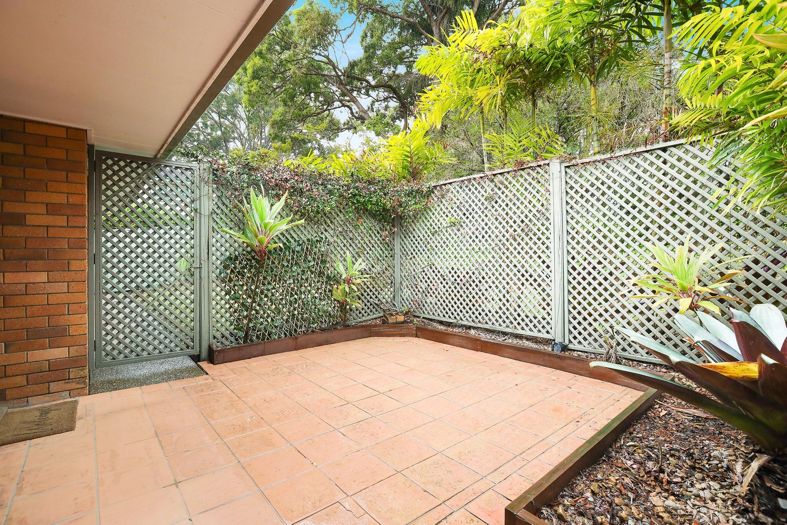 7 Nyora Street SOUTHPORT 11