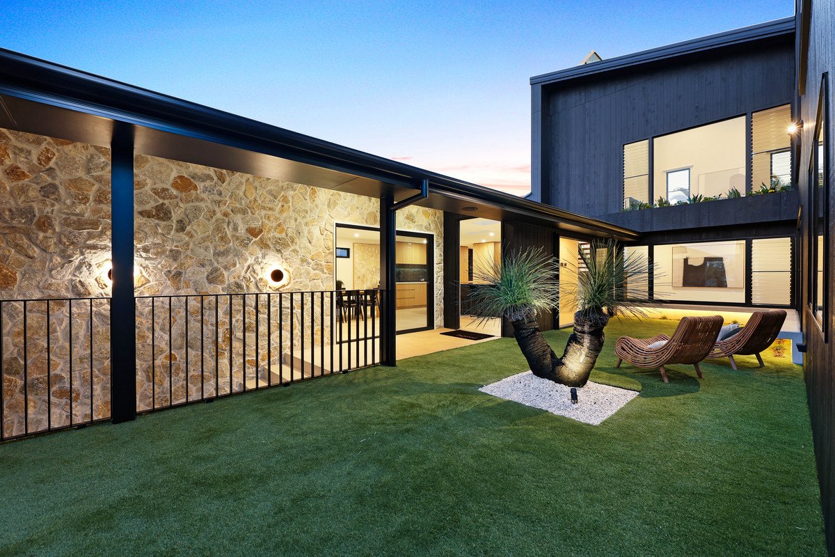 7 Oakwood Terrace Palm Beach 1