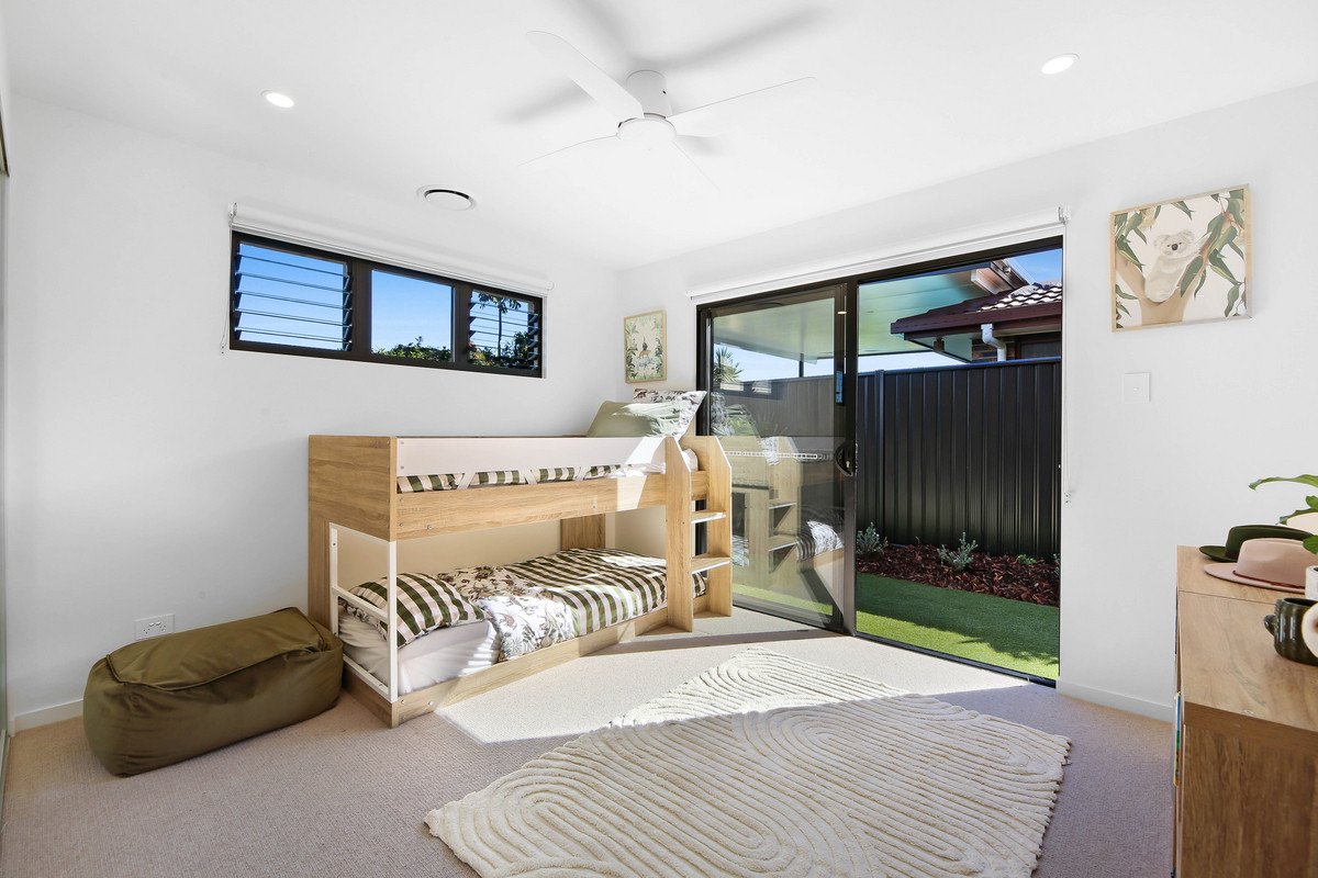 7 Oakwood Terrace Palm Beach 26