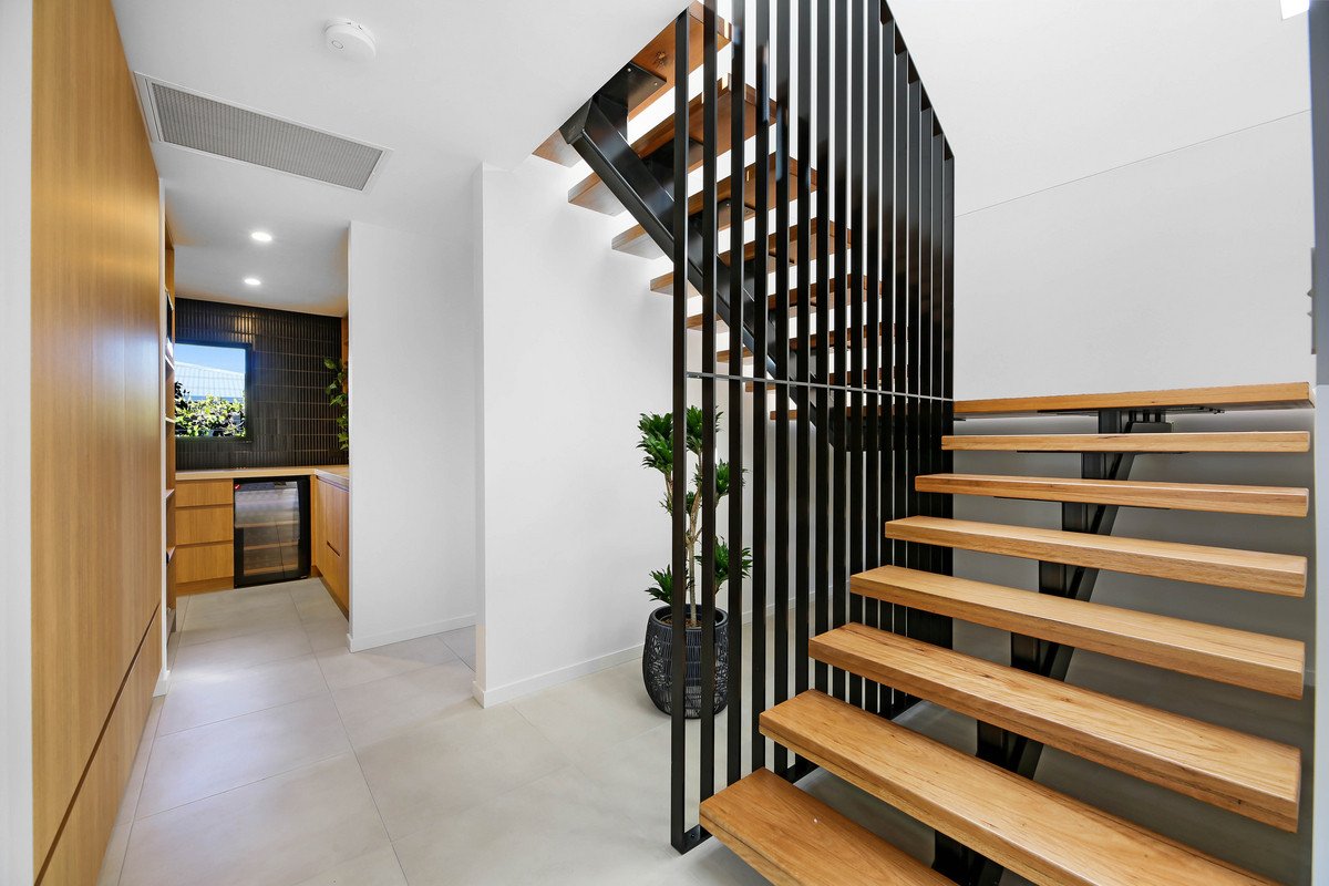 7 Oakwood Terrace Palm Beach 28