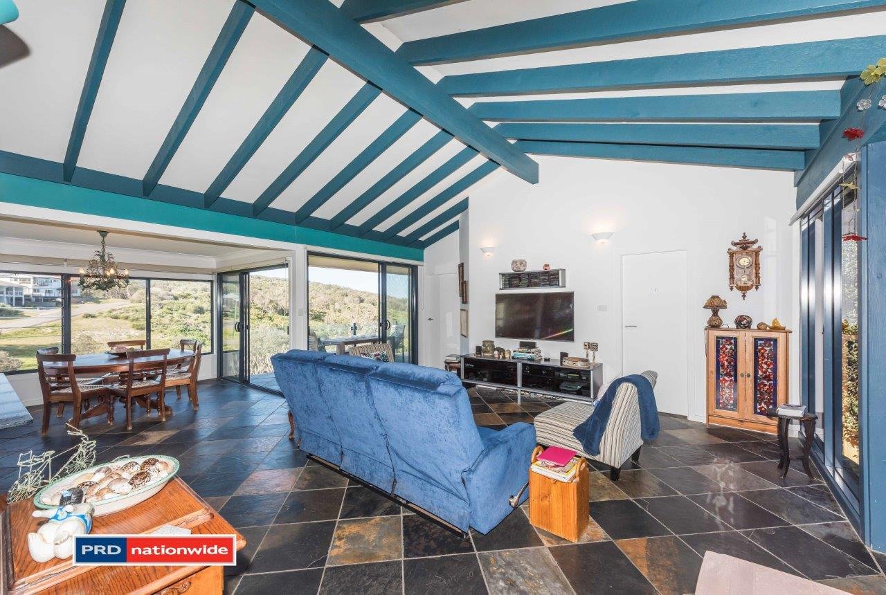 7 Ocean Street FISHERMANS BAY 12