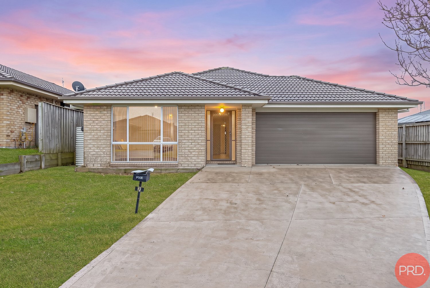 7 Olearia Way ABERGLASSLYN 1