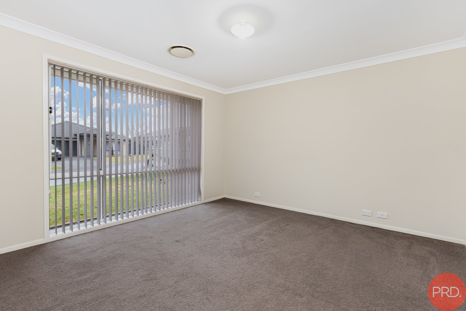 7 Olearia Way ABERGLASSLYN 8