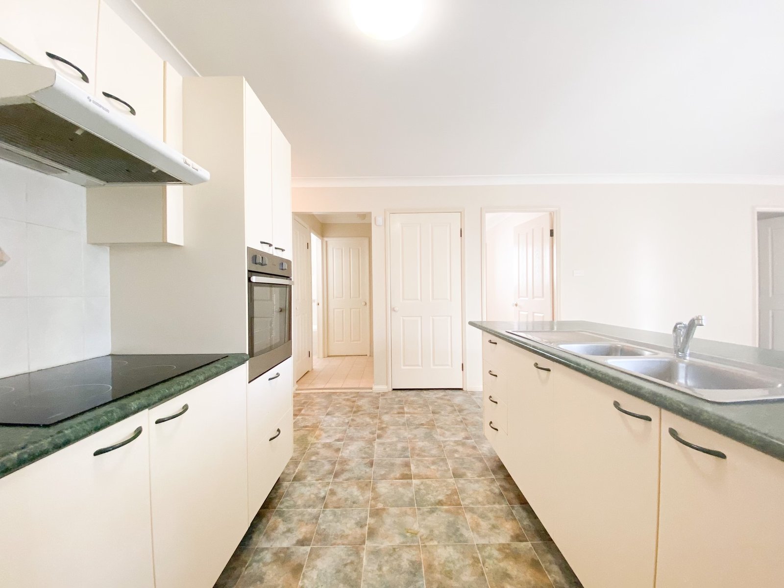 7 One Mile Close BOAT HARBOUR 7