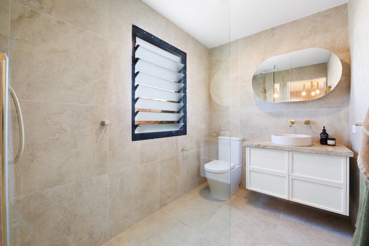 7 Orchna Street Burleigh Heads 12