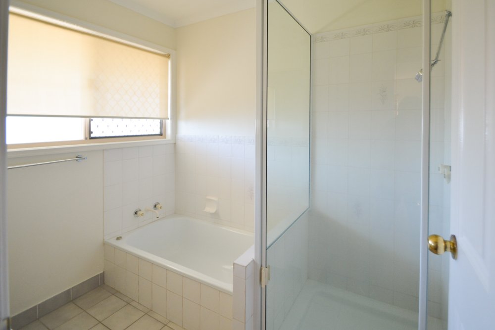 7 ORUNGAL Street CLINTON 3