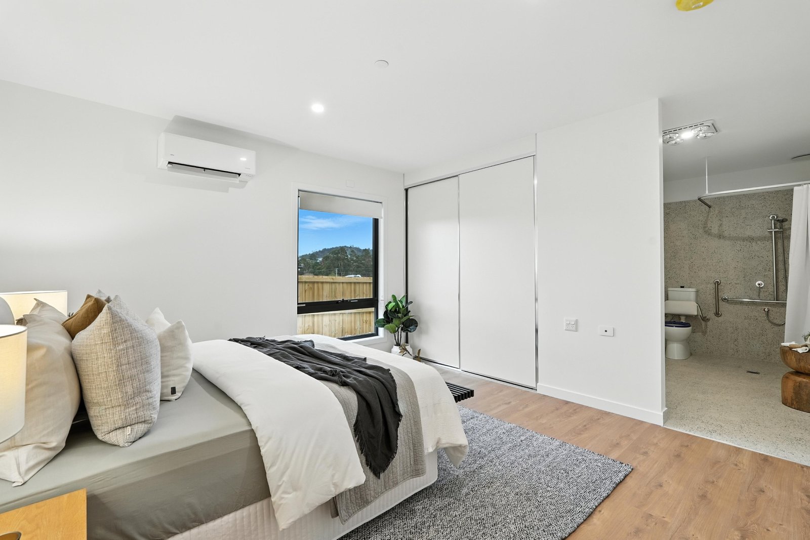 7 Pamela Place BRIGHTON 16