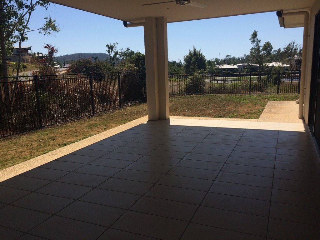 7 Parker Road CANNONVALE 18