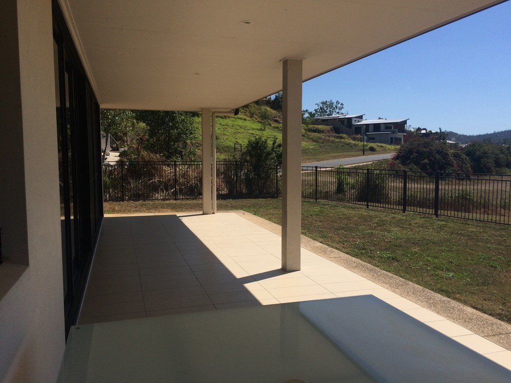 7 Parker Road CANNONVALE 16