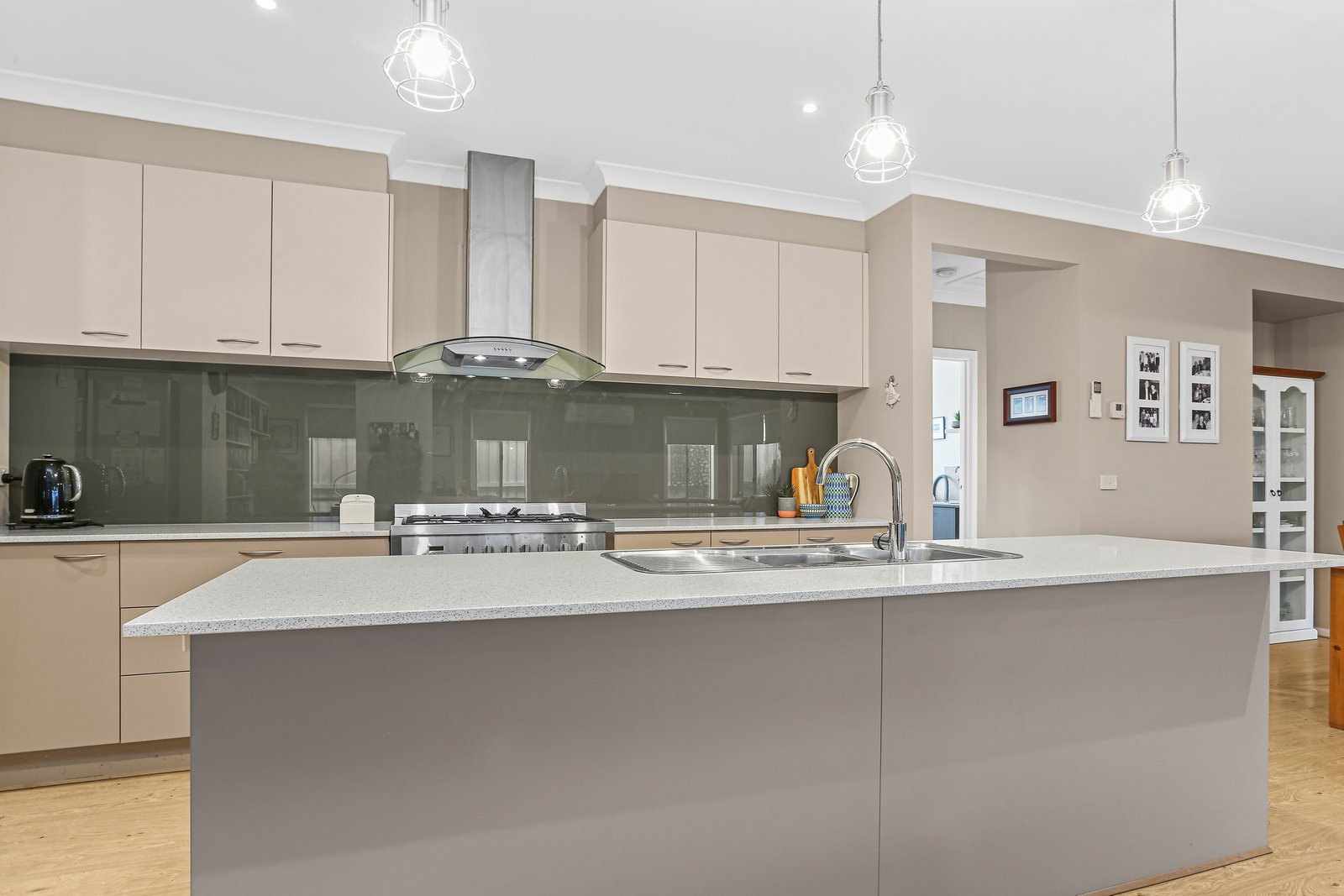 Gallery: 7 Parkfront Drive
