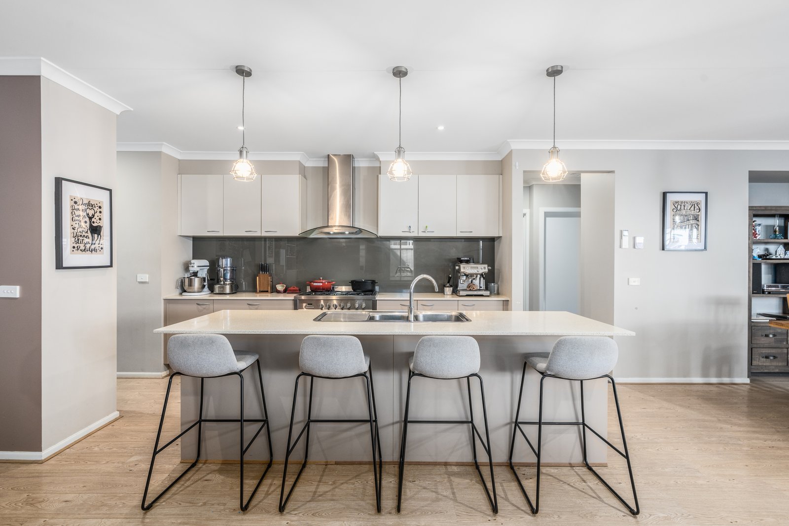 Gallery: 7 Parkfront Drive