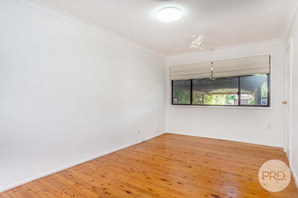 7 Parklands Avenue LEONAY 9