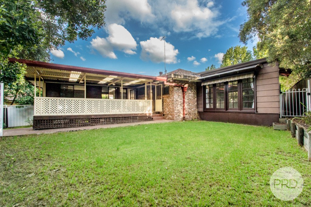 7 Parklands Avenue LEONAY 16