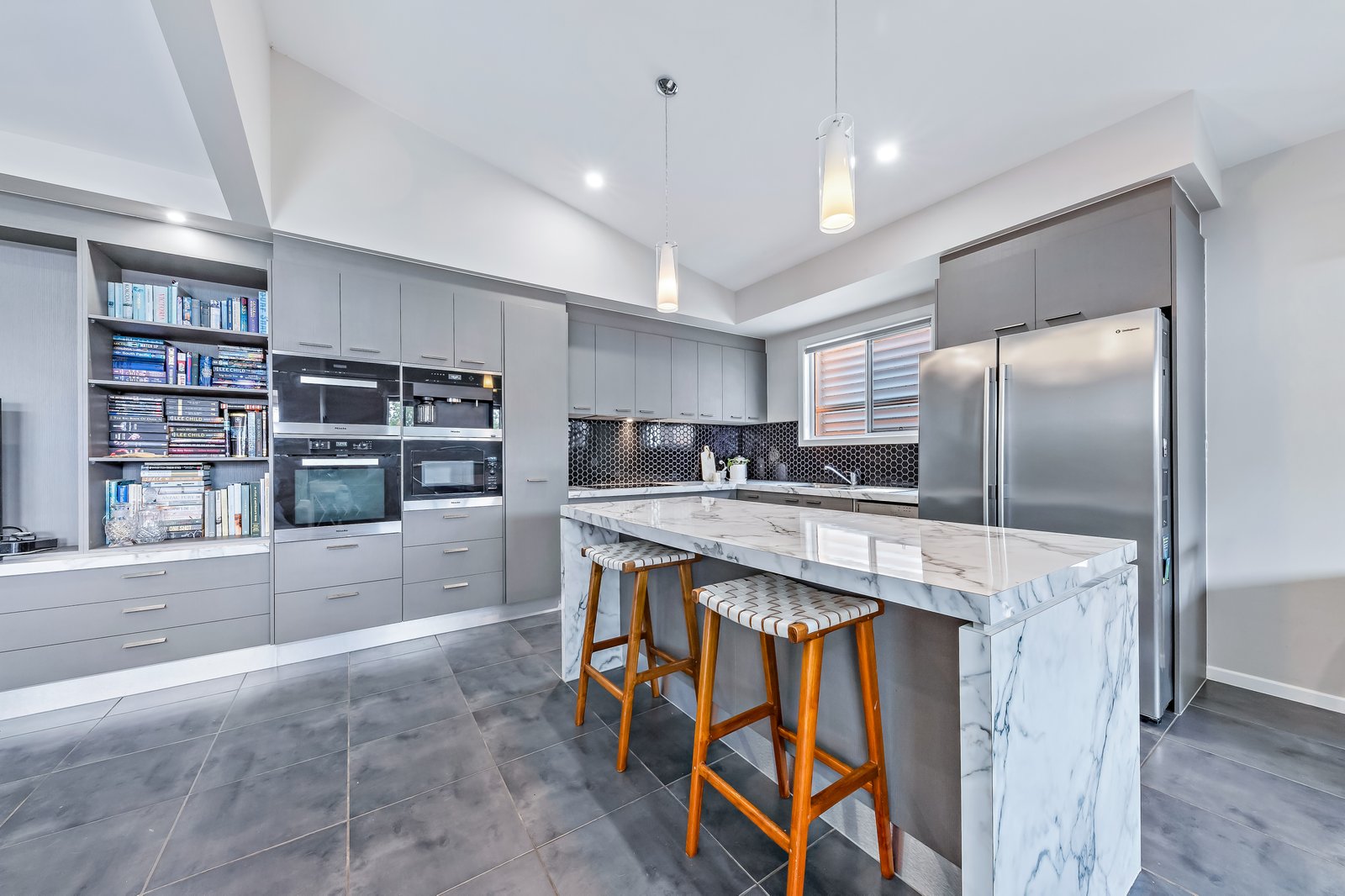 7 Pearl Street CANNONVALE 12