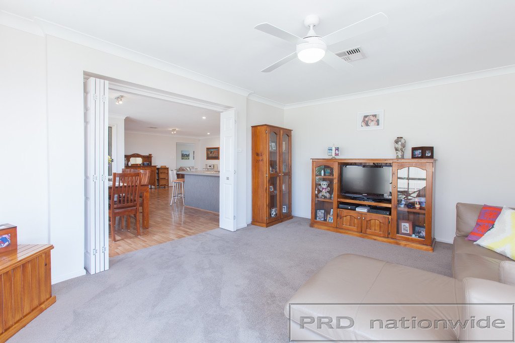 7 Peterson Parade THORNTON 12