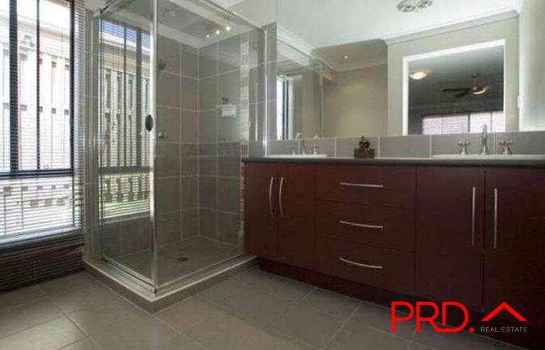 7 Piccolo Street COOMERA WATERS 9