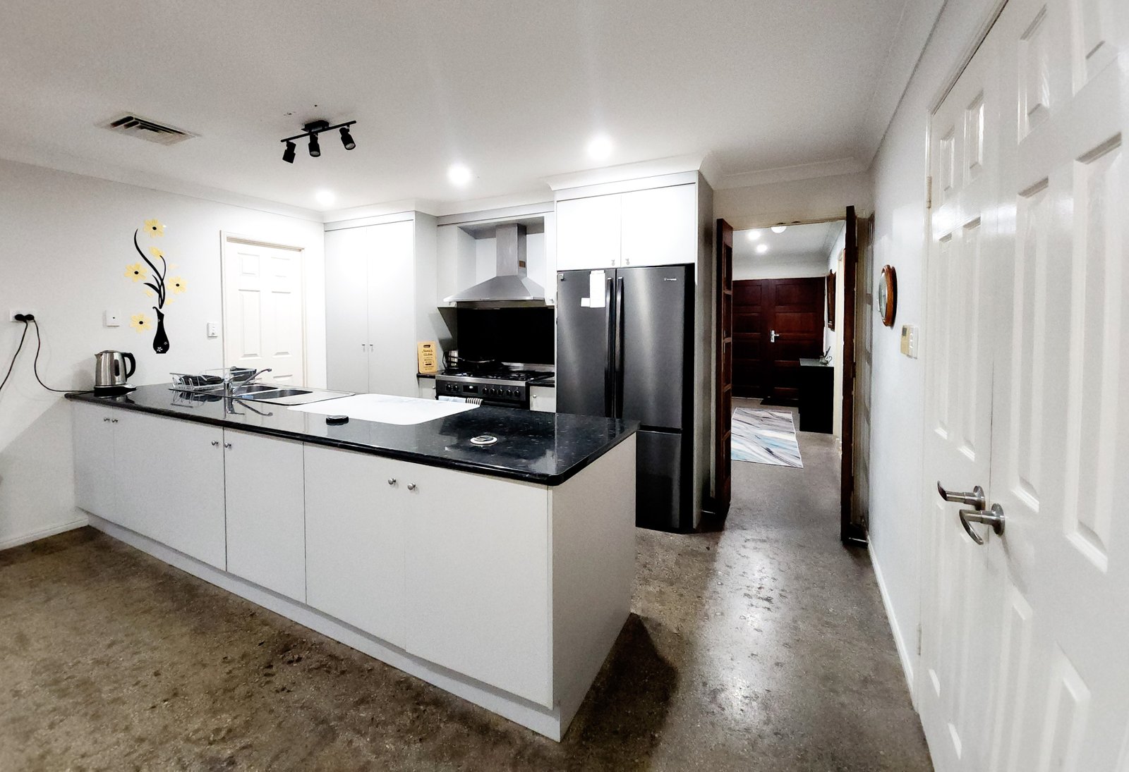 7 Plimsoll Court TANNUM SANDS 4