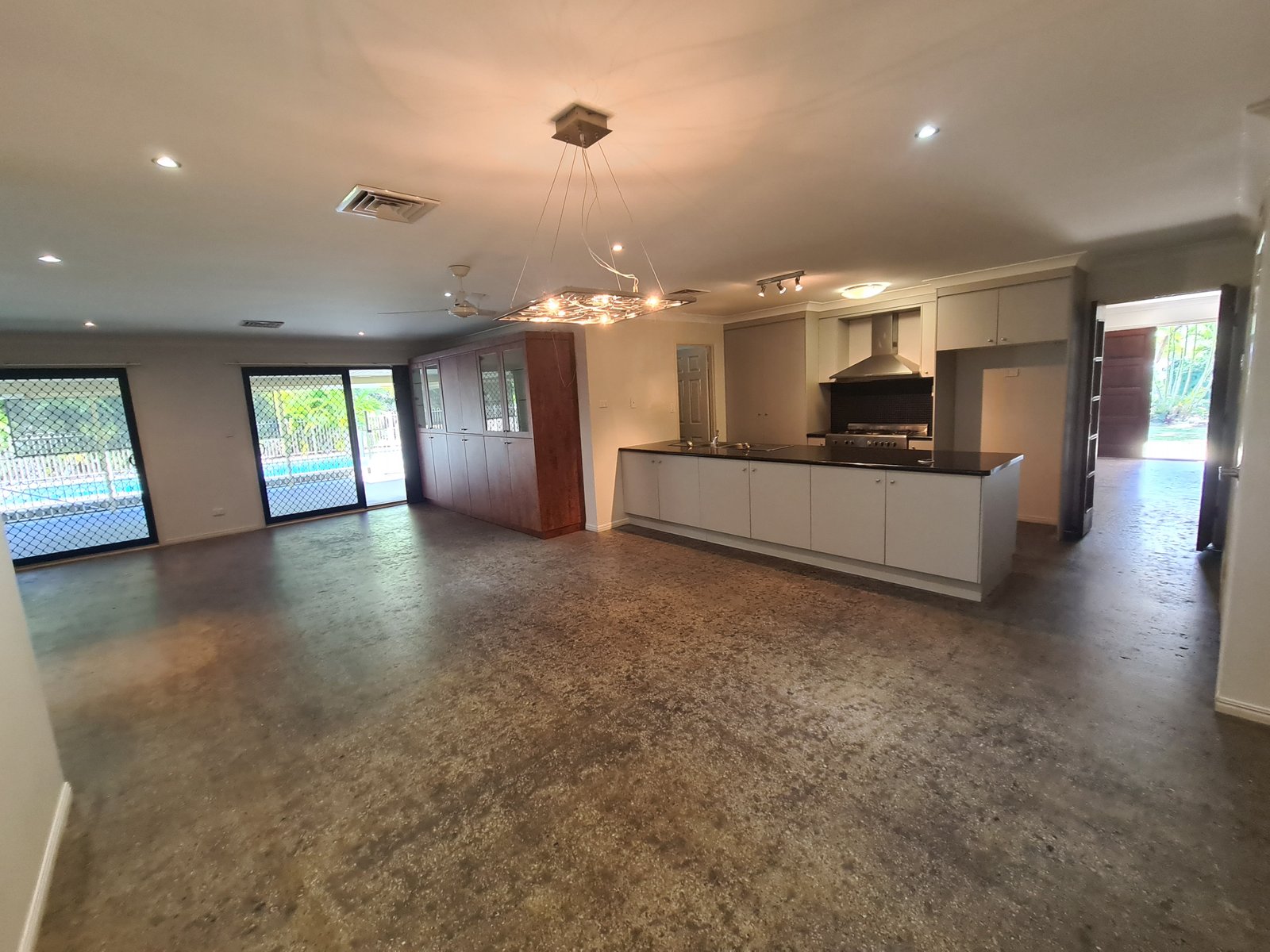 7 Plimsoll Court TANNUM SANDS 4