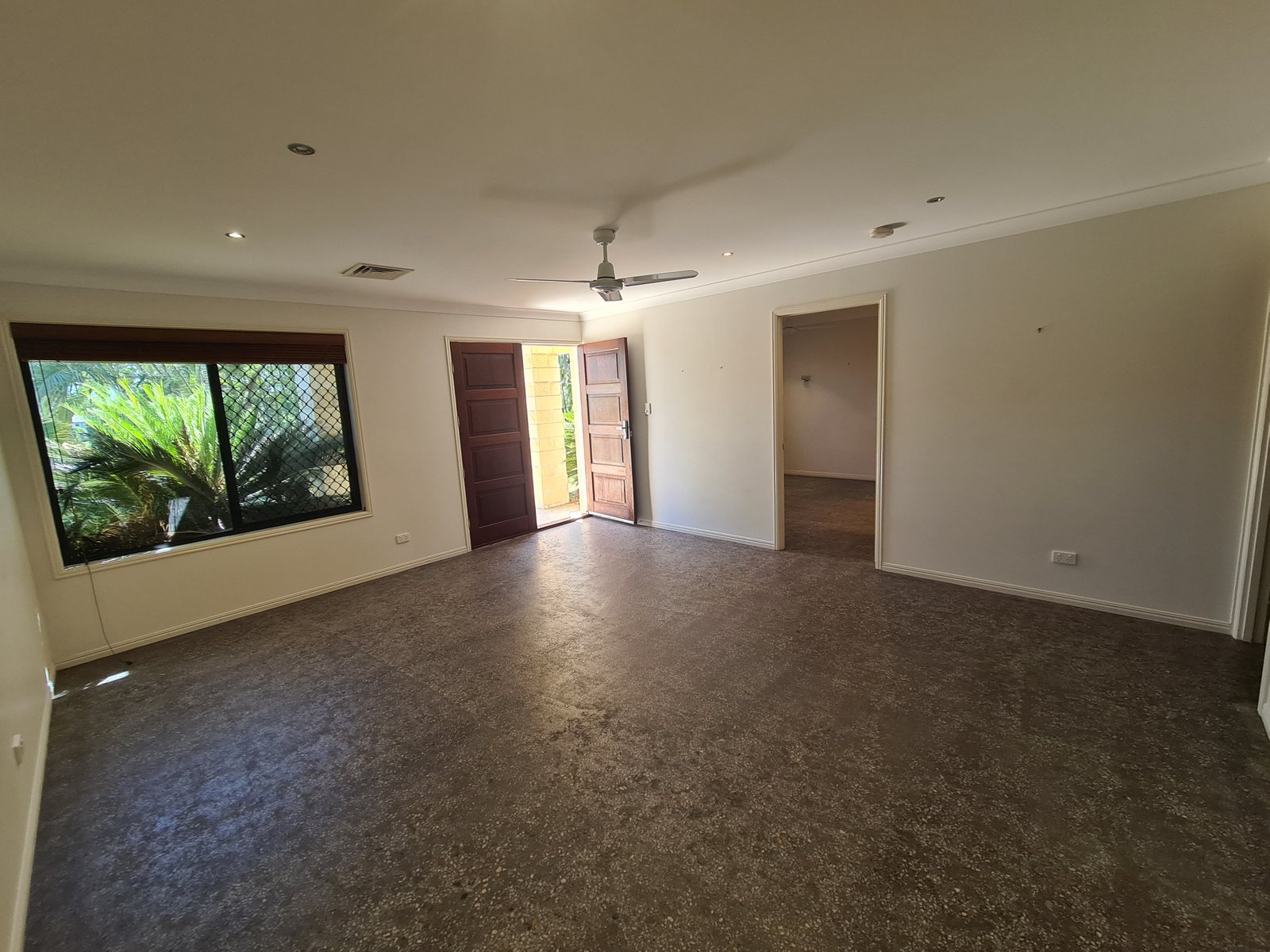 7 Plimsoll Court TANNUM SANDS 4