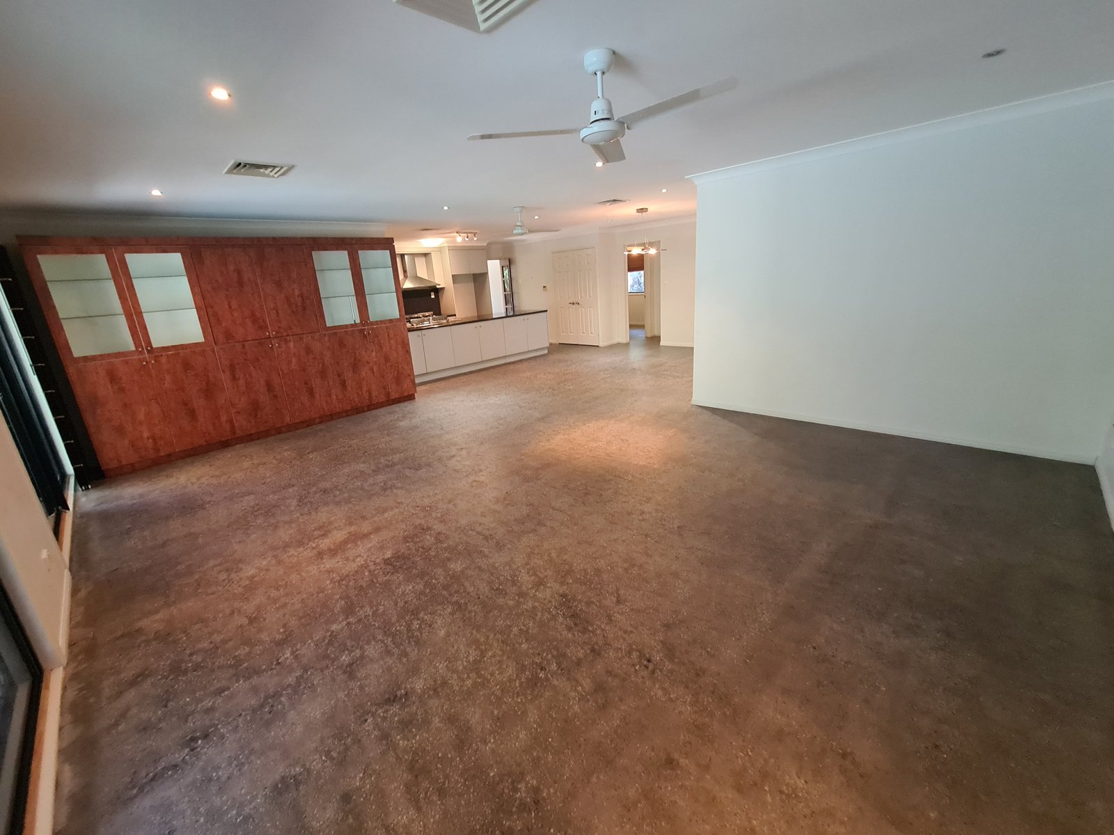 7 Plimsoll Court TANNUM SANDS 8