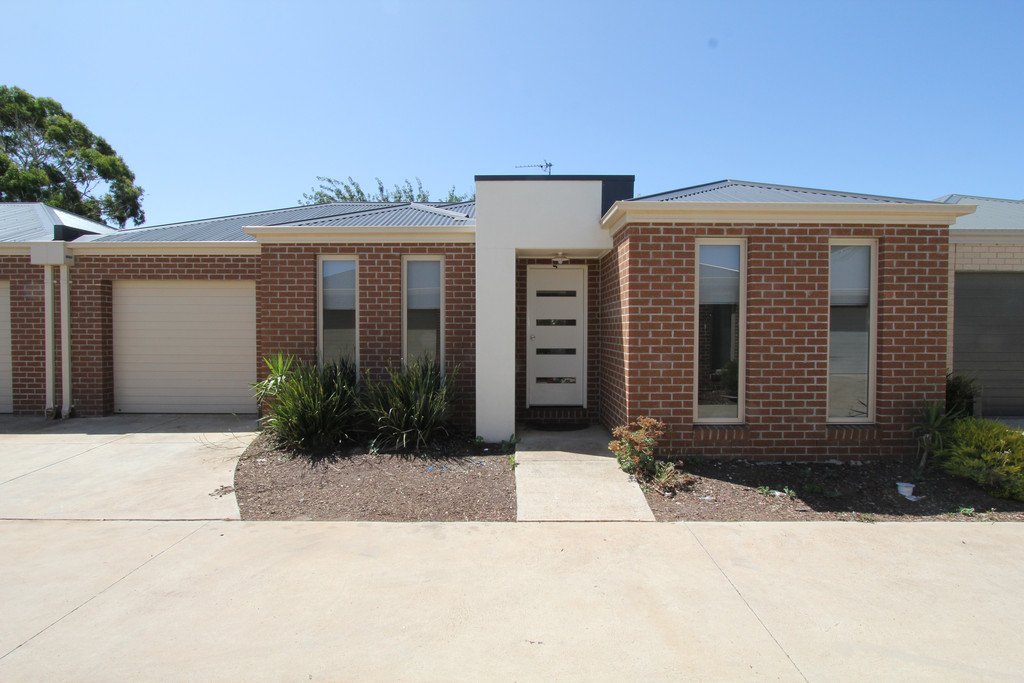 7 Pozieres Place SEBASTOPOL 1