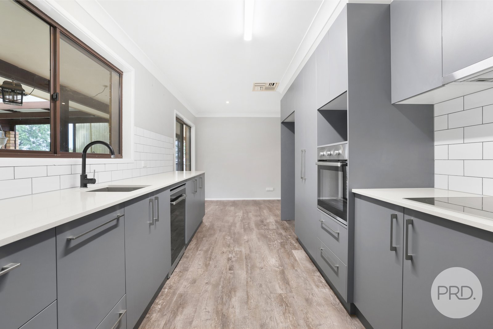 7 Prospect Close TAMWORTH 9