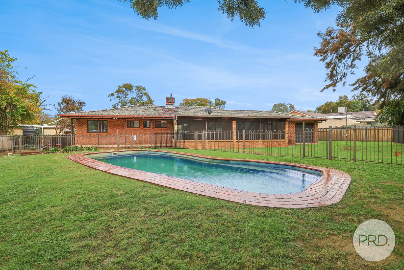 7 Prospect Close TAMWORTH 24