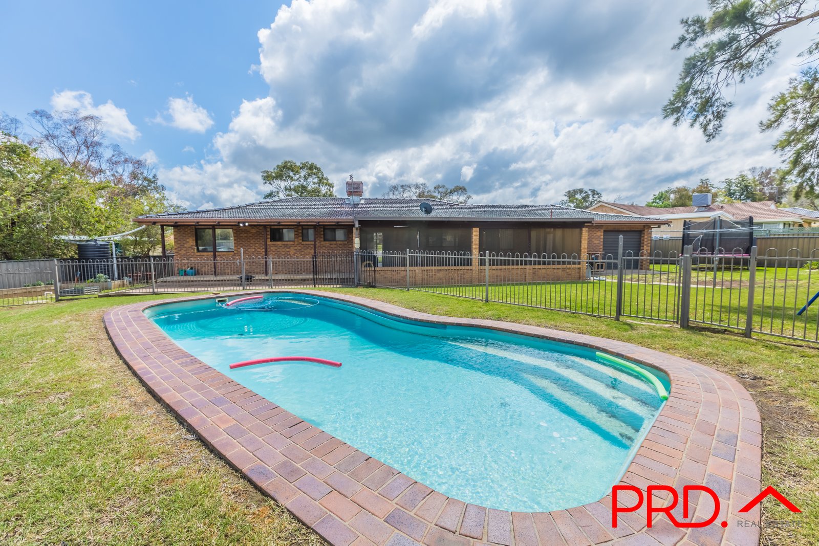 7 Prospect Close TAMWORTH 19