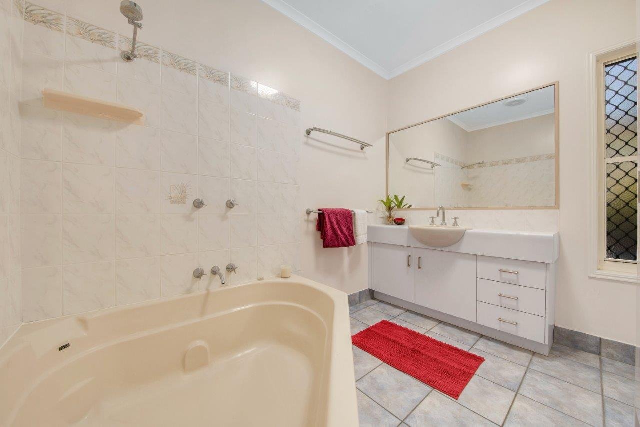 7 PROTEA Court BENARABY 11