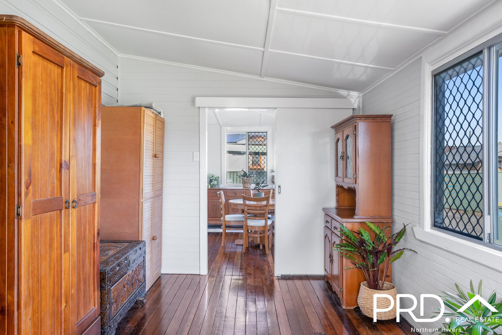 7 Raphael Parade CASINO 9