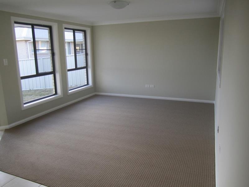 7 Red Cedar Cove TAMWORTH 2