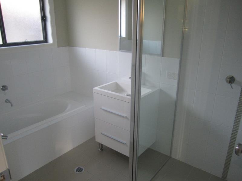 7 Red Cedar Cove TAMWORTH 5