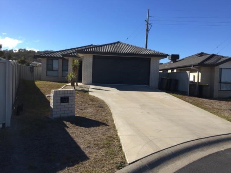 7 Red Ceder Cove TAMWORTH 1