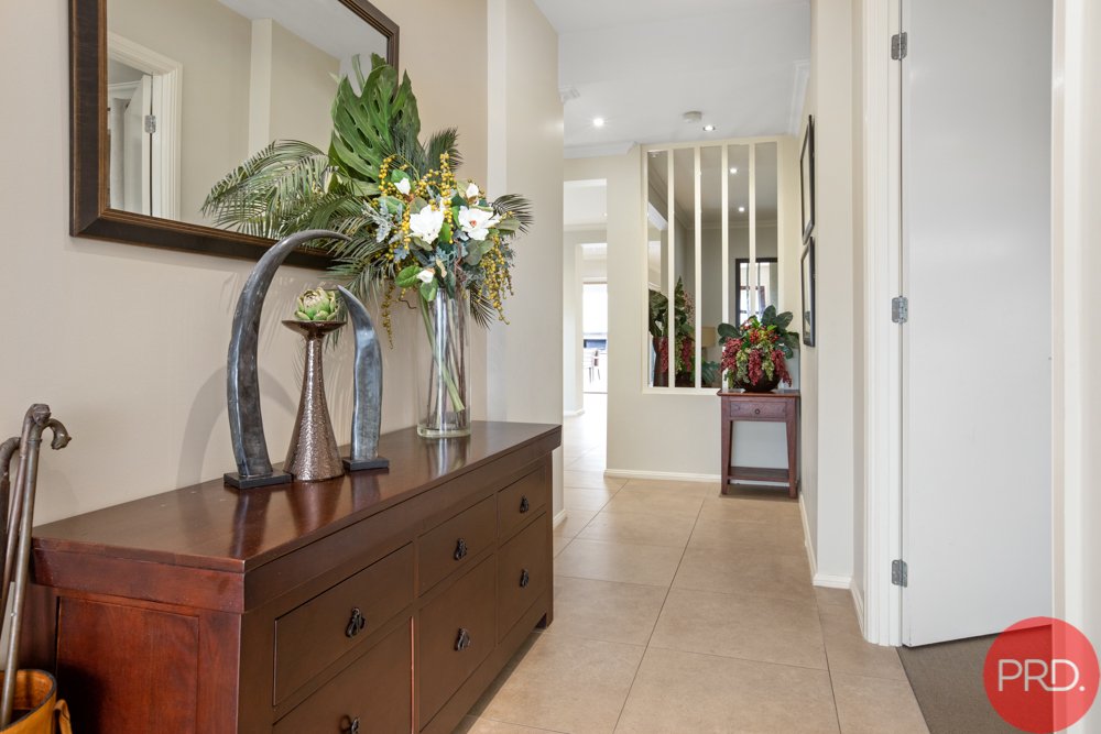 7 Redgum Circuit ABERGLASSLYN 2