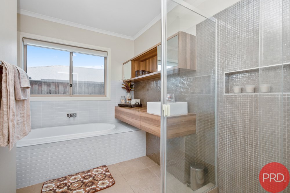 7 Redgum Circuit ABERGLASSLYN 14