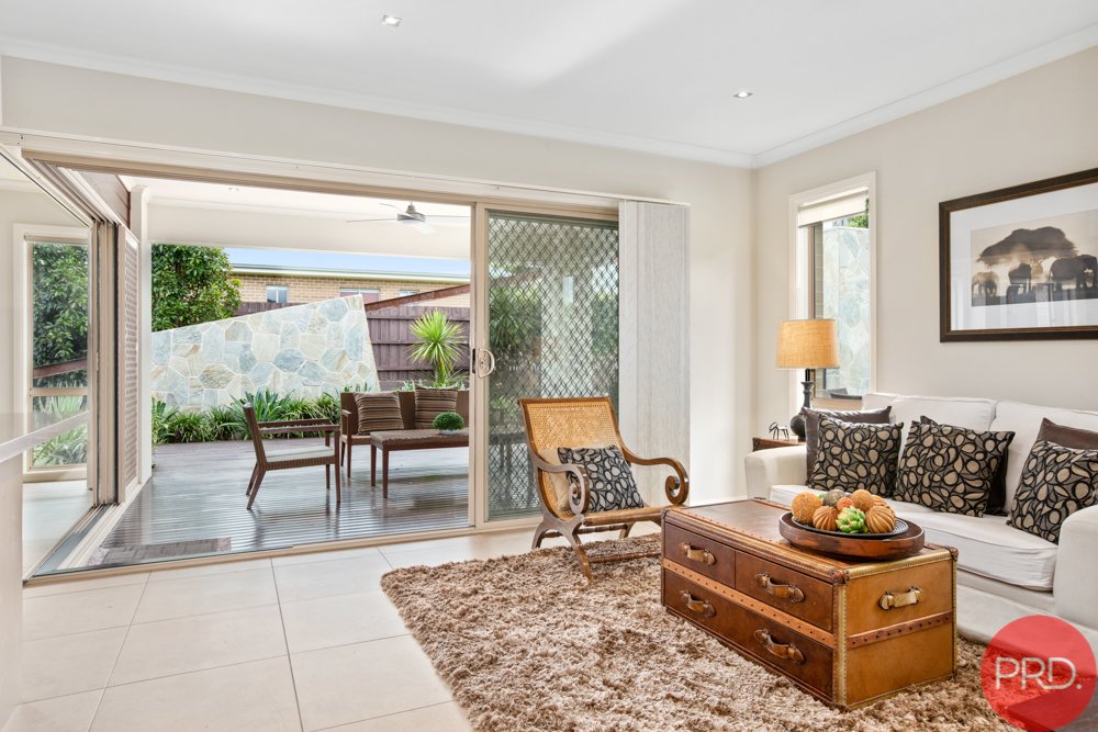 7 Redgum Circuit ABERGLASSLYN 17