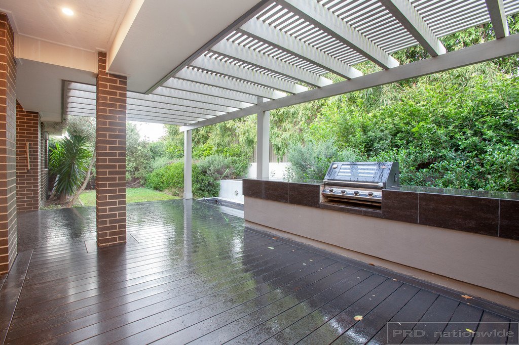 7 Redtail Street CHISHOLM 17