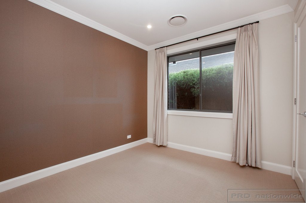 7 Redtail Street CHISHOLM 24