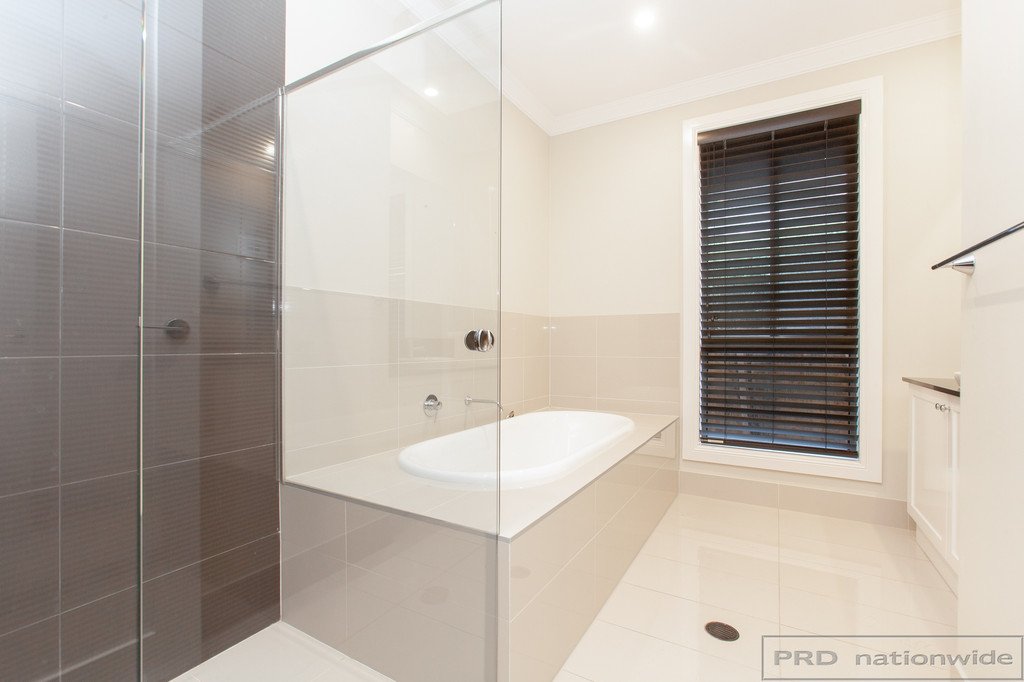 7 Redtail Street CHISHOLM 25