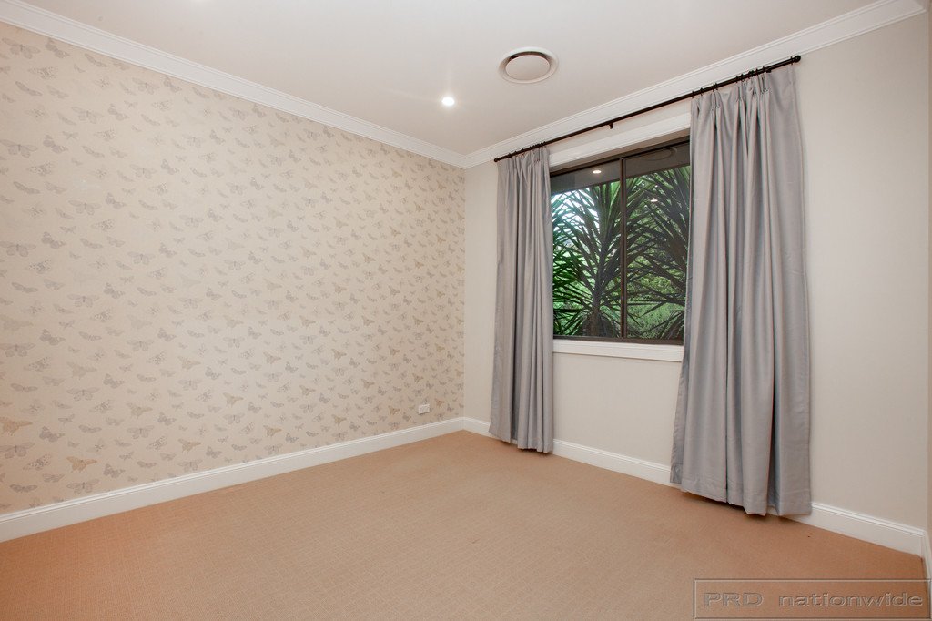 7 Redtail Street CHISHOLM 26