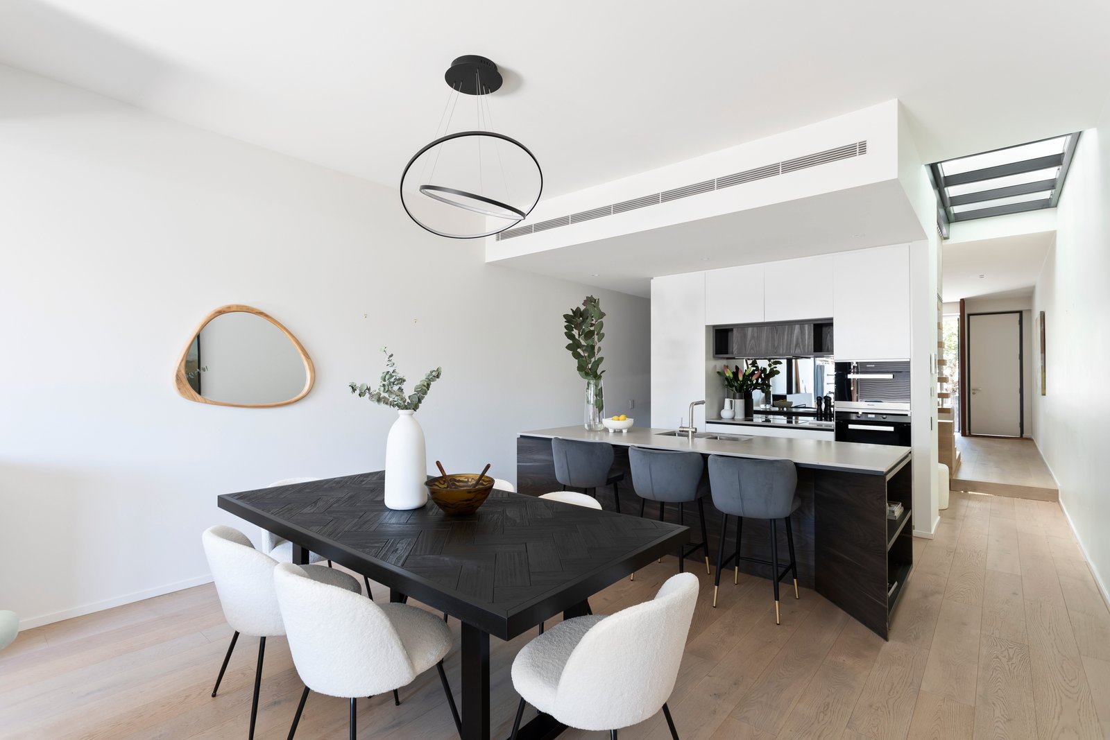 Real Estate and Property in 7 Reed Street, Albert Park, VIC