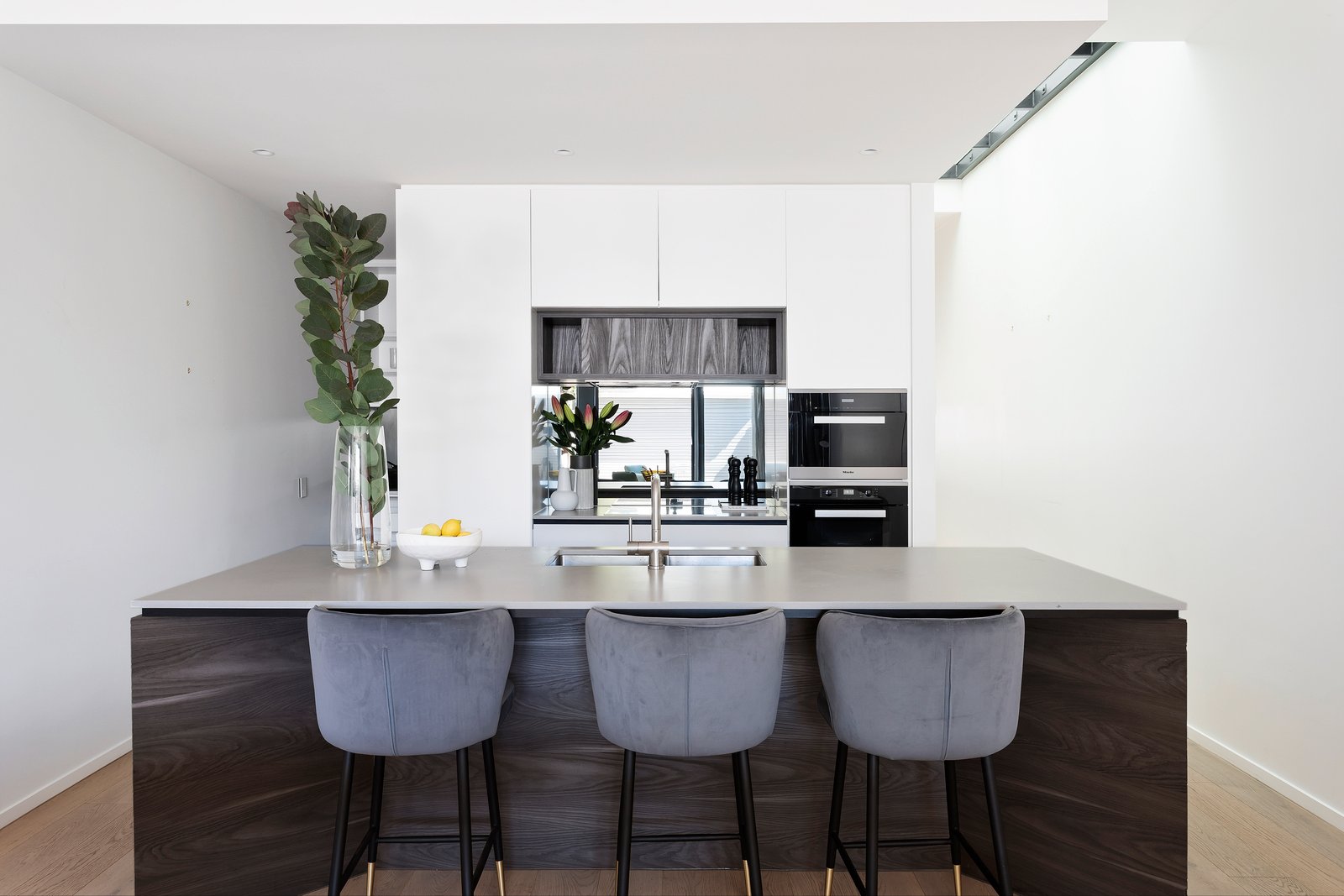 Real Estate and Property in 7 Reed Street, Albert Park, VIC