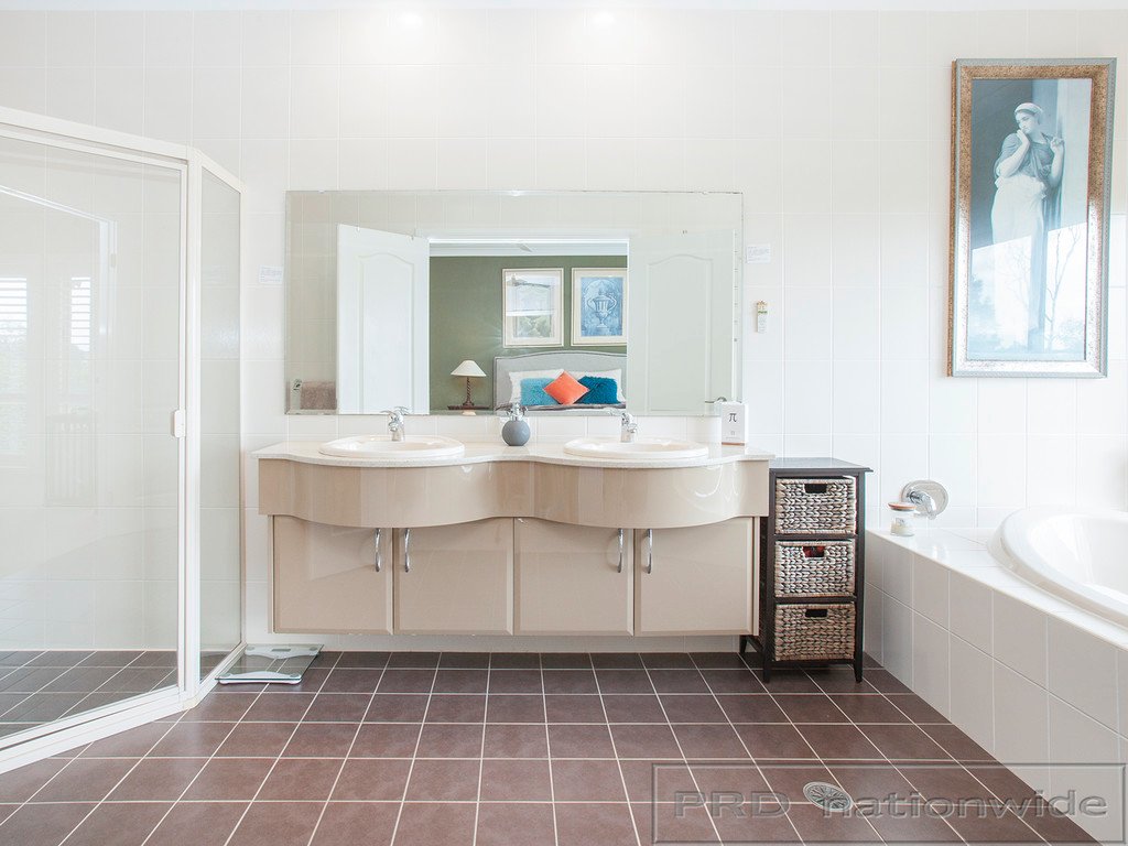 7 Reflection Drive LOUTH PARK 19