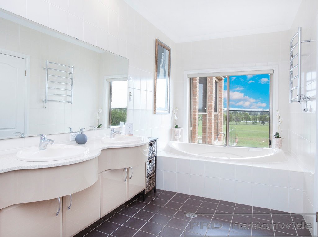 7 Reflection Drive LOUTH PARK 20