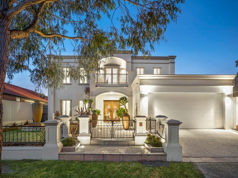 Real Estate and Property in 7 Regency Drive, Kilsyth South, VIC