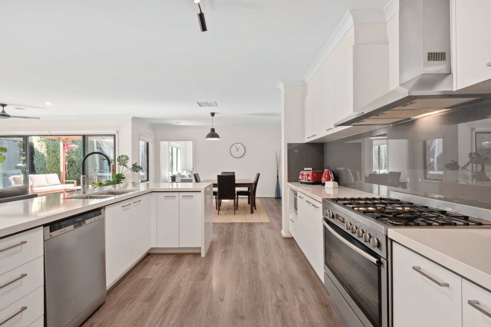 Gallery: 7 Rene Street